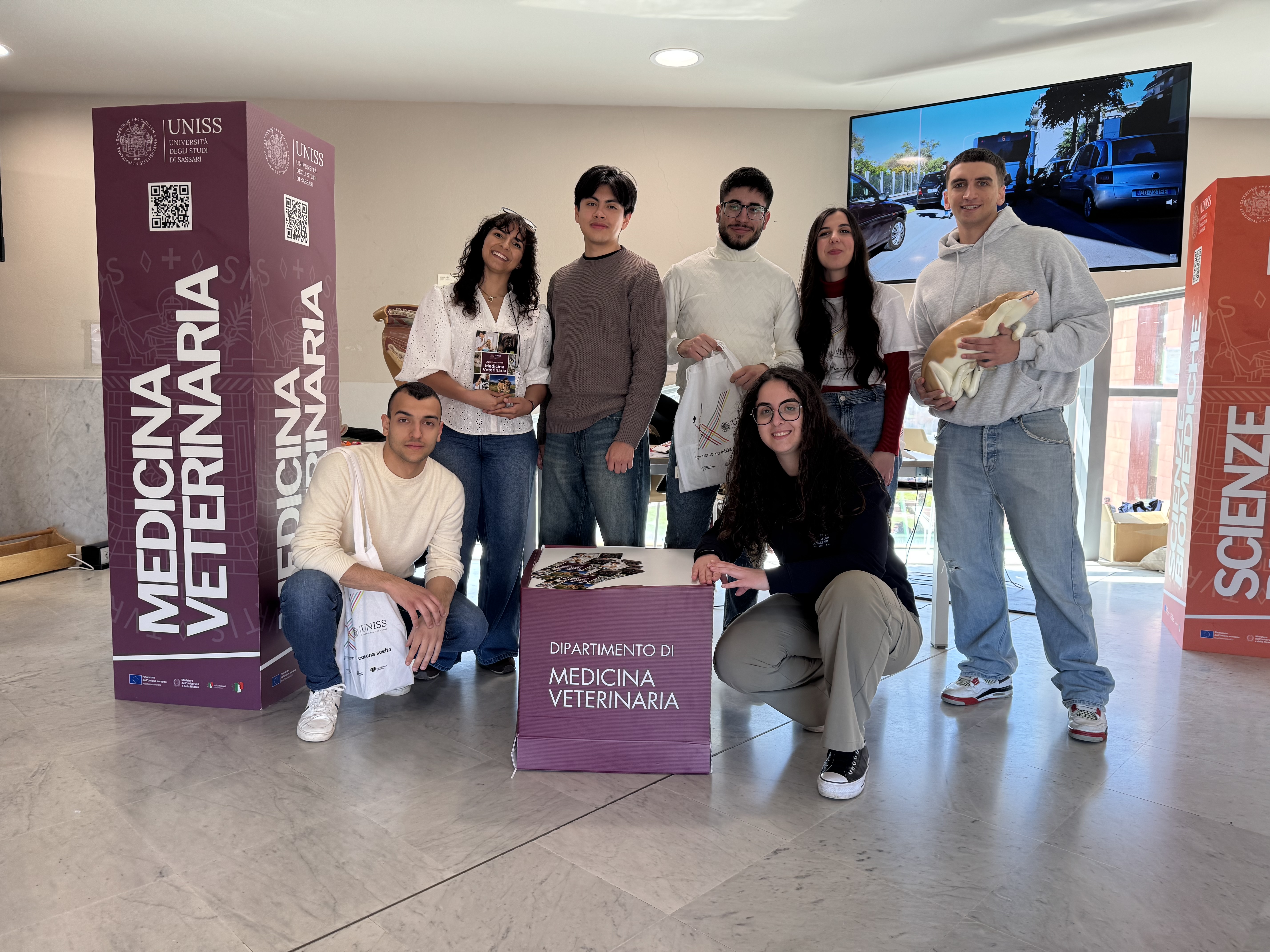 Studenti del Dipartimento di Medicina Veterinaria di Sassari durante le Giornate dell'Orientamento