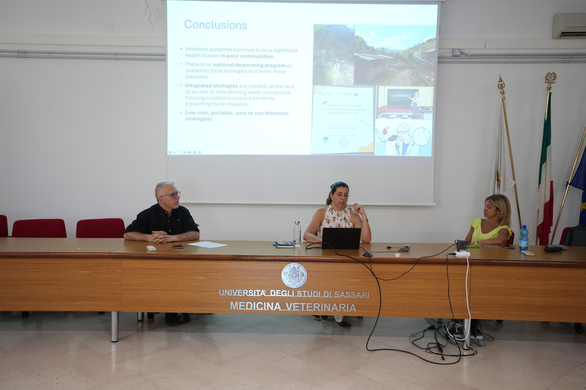 Relatori al tavolo durante l’evento “UniSS nel mondo” ospitato dal Dipartimento di Medicina Veterinaria dell’Università di Sassari.